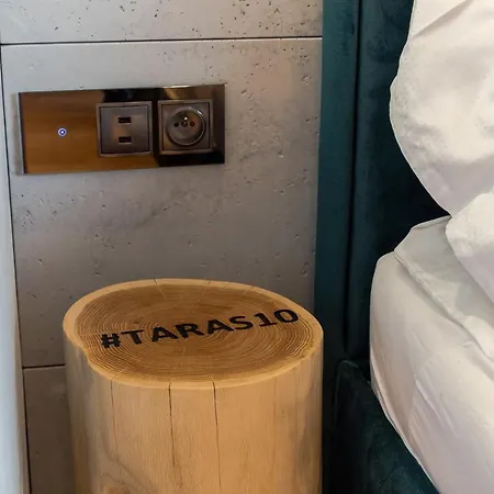 Apartment Taras 10 *